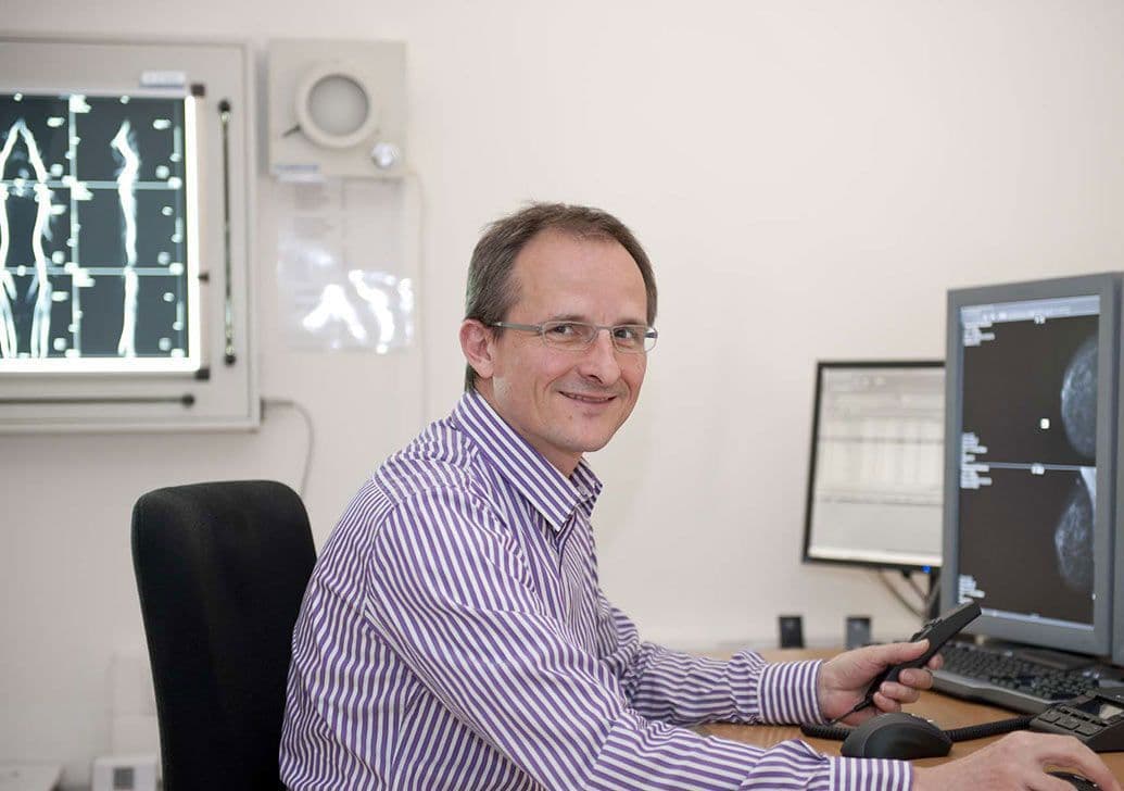 Dr. Martin Hauer